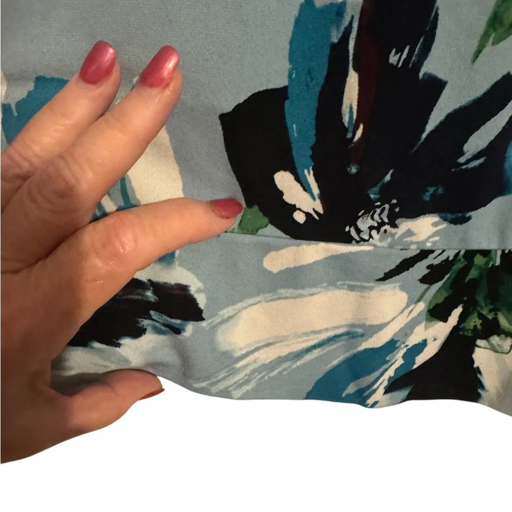 The Limited Women's Abstract Floral Blue Print Top XLARGE #N - Picture 5 of 7
